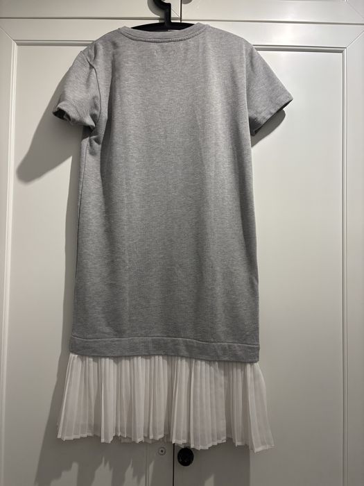 Dresowa sukienka z halką