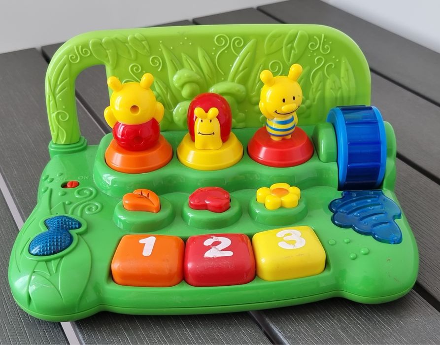 Игрушк Kiddieland и Fisher Price мольберт столяр посуда