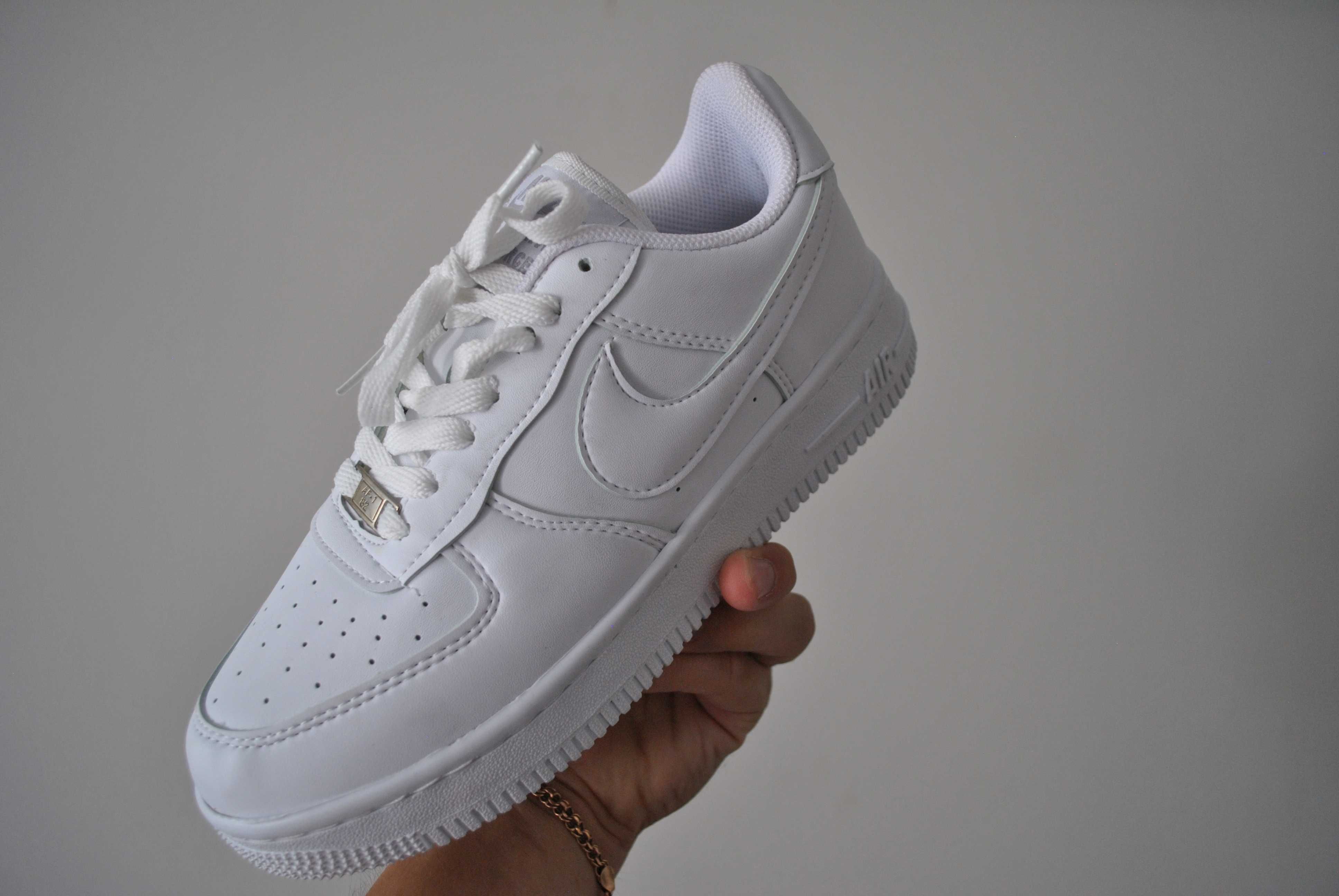 Кросівки Nike Air Force White