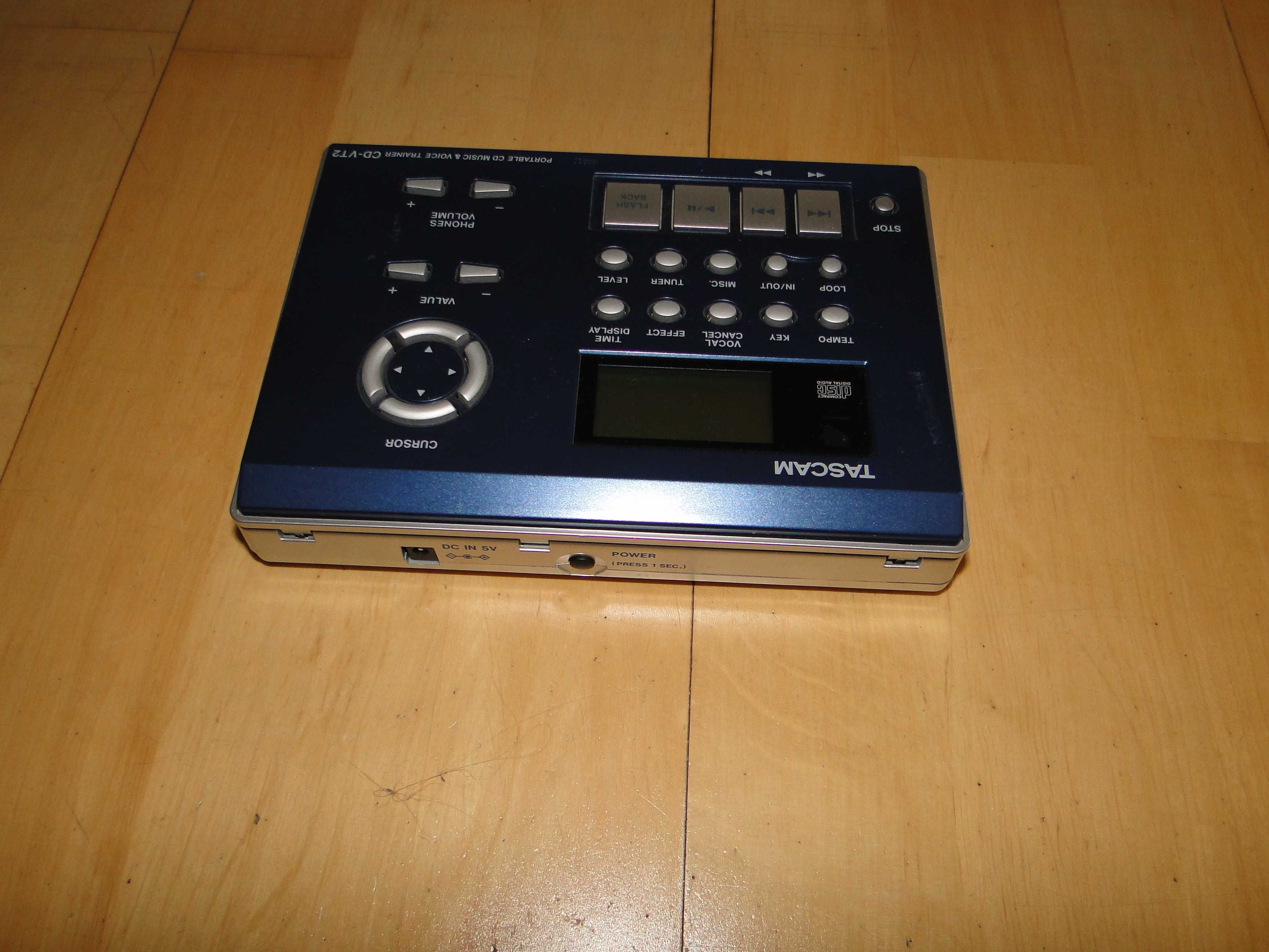 Trenażer Wokalno Instrumentalny Efekt Odtwarzacz CD TASCAM CD-VT2
