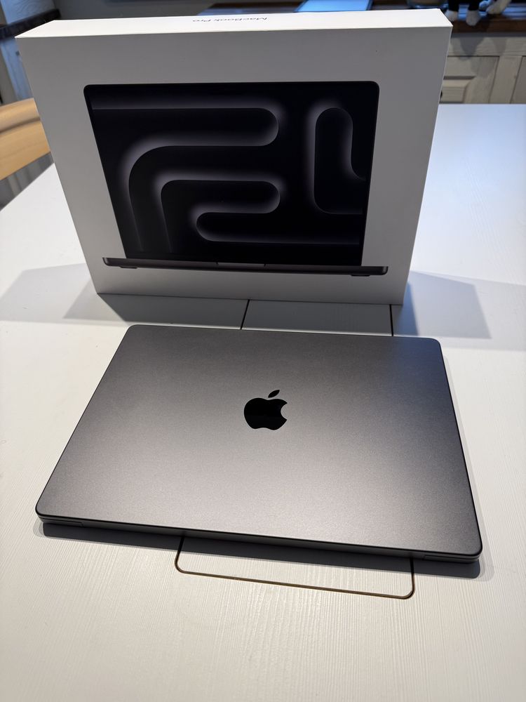 Apple MacBook Pro 14