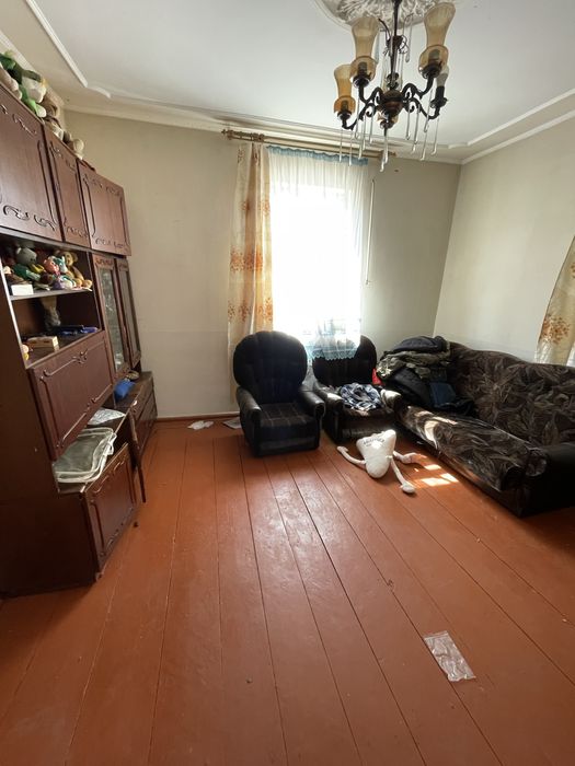 Будинок з великою земельною ділянкою(!)