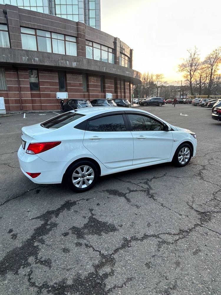 Hyundai accent 2016 автомат официал