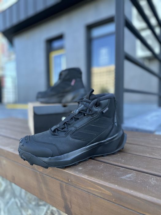 Оригінальні зимові черевики Adidas Terrex Winter Boot Mid Lea ID2859