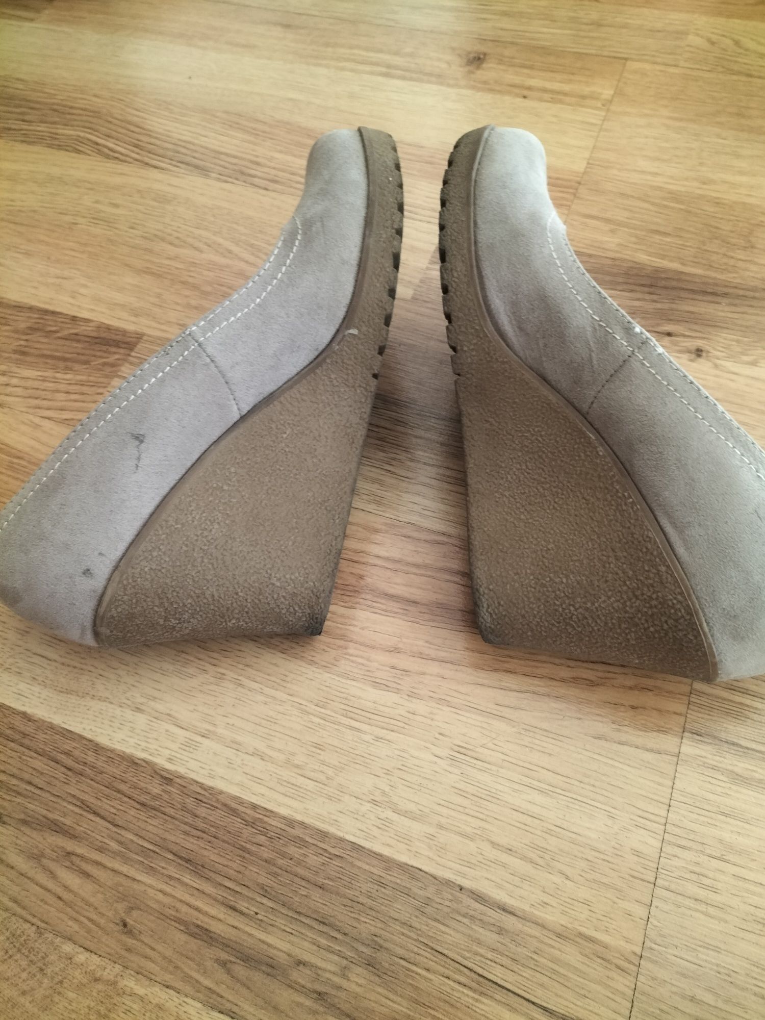 Buty na koturnie