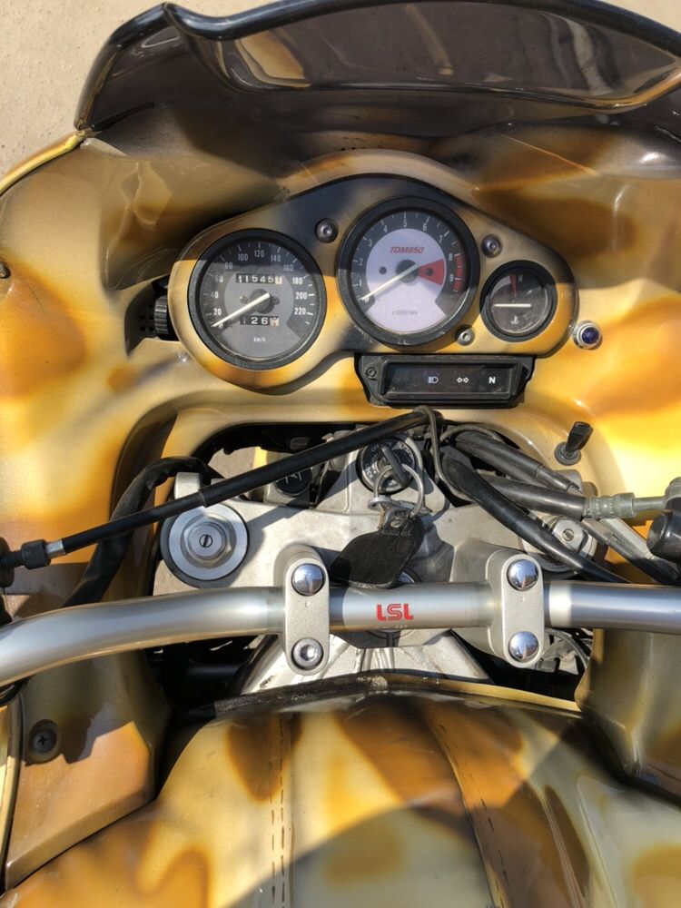 Мотоцикл Ямаха ТДМ 850 кубов