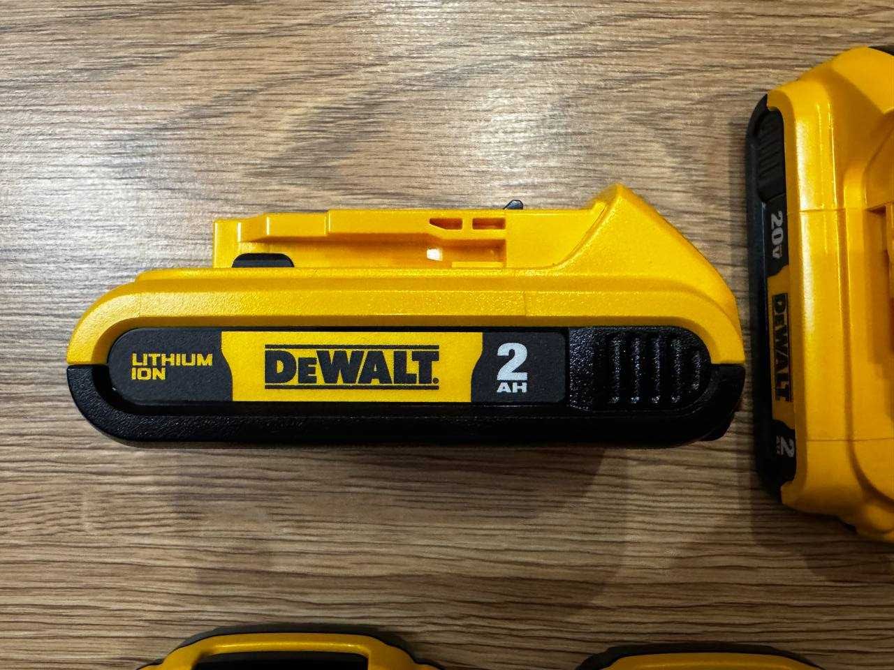 Нові Оригінальні запаковані акумулятори DEWALT18/20V DCB203 2Ah Mexico