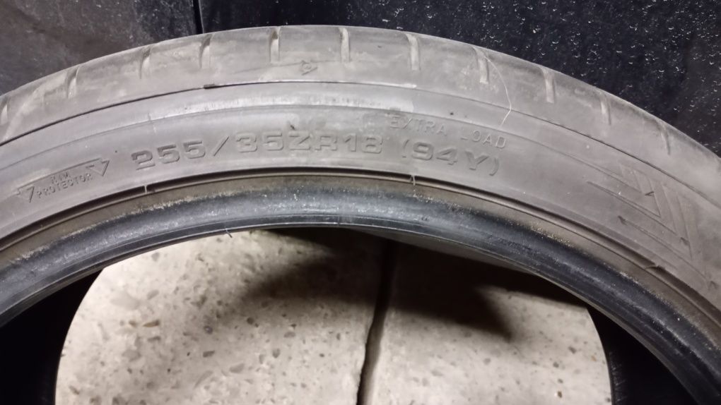 Dunlop Sport Maxx rt2 255/35 18