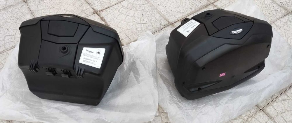 Malas laterais originais par, mota Triumph [NOVAS]
