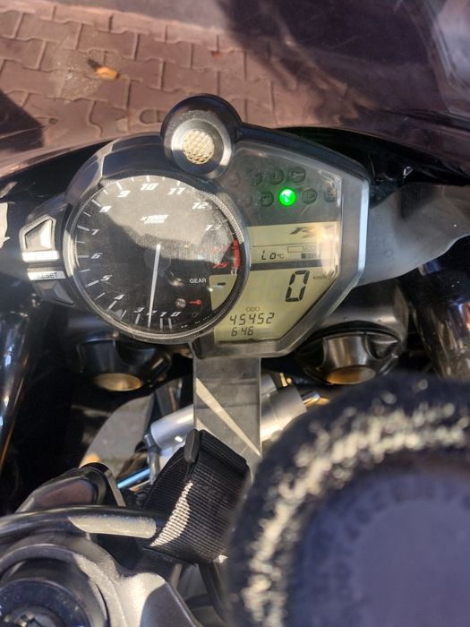 Yamaha R1  2010 czarna