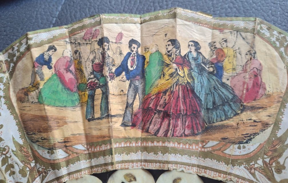 Leque antigo anos 40 estampa com damas antigas cenas populares