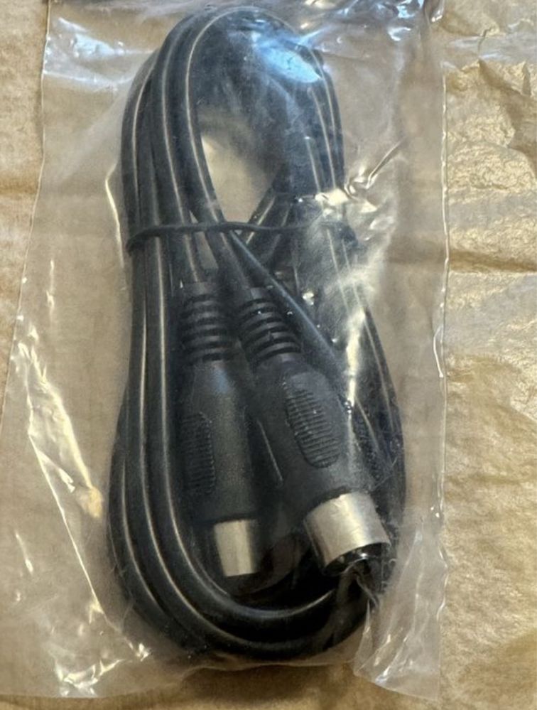 Kabel A/V 2 x wtyczka DIN 6-pin / 2 m