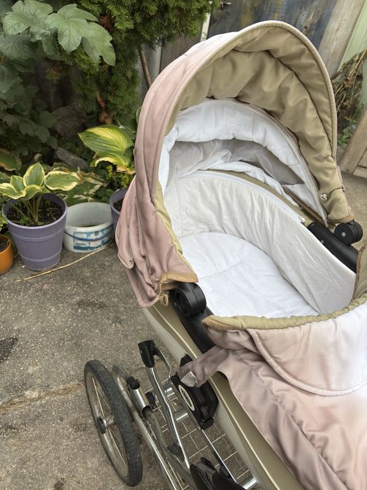 Продам коляску в хорошем сострямии