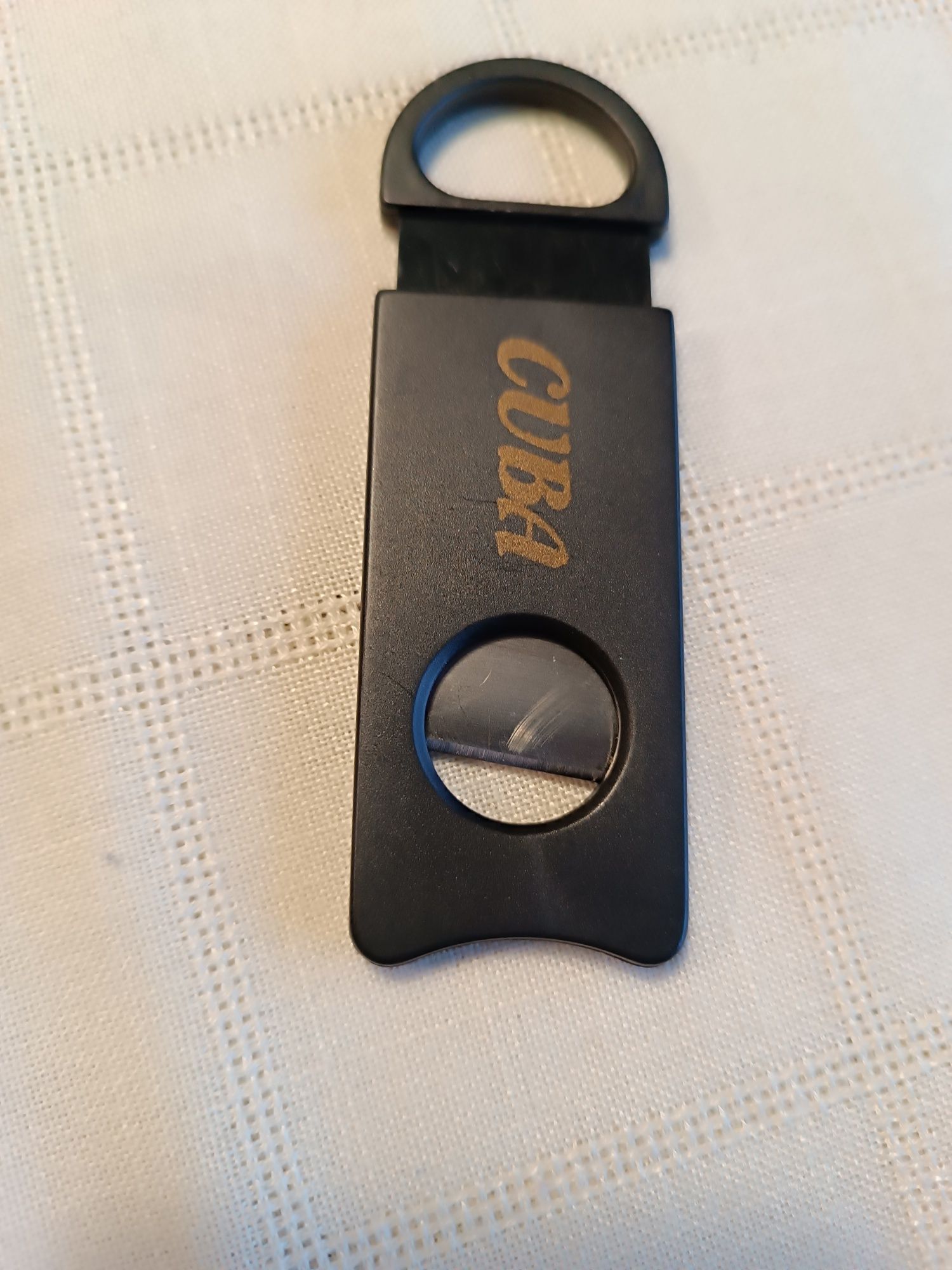 Gilotyna do cygara elegancka + czarną w plastiku