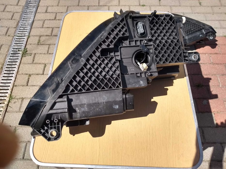 Lampa przód VW tiguan