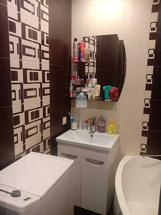 Продам 3-кімнатну квартиру в Шевченківському районі, вул. Брюлова