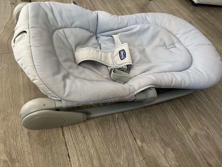 Espreguiçadeira vibratória  bebé Chicco ,