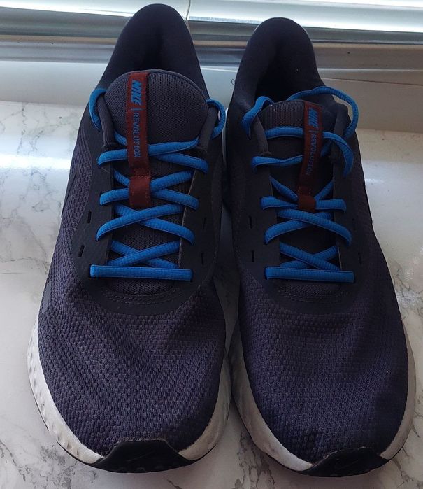 Чоловічі кросівки