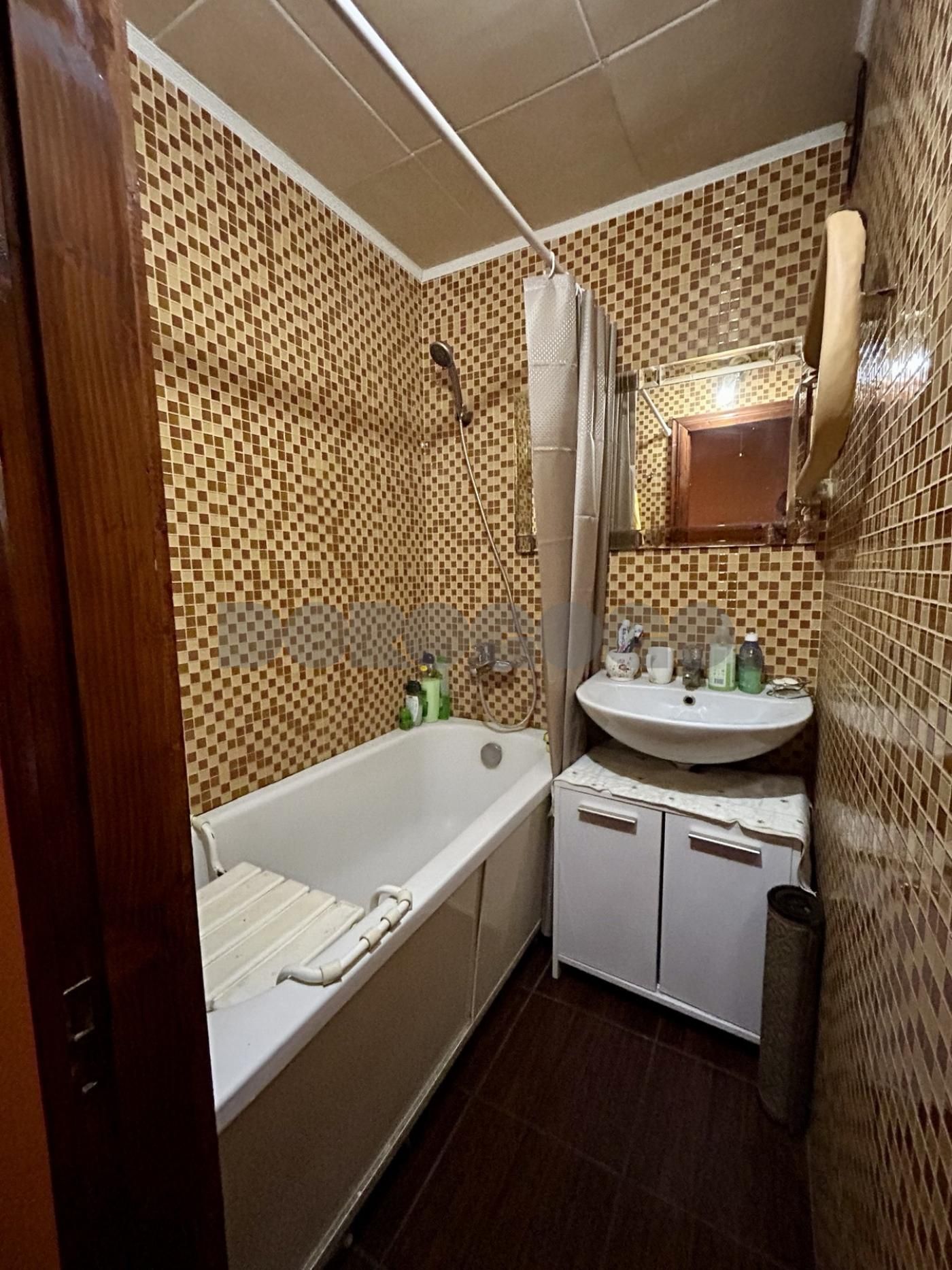 Продаж 3 кімн. кв-ри 70 м2 вул. Зодчих, 68/2