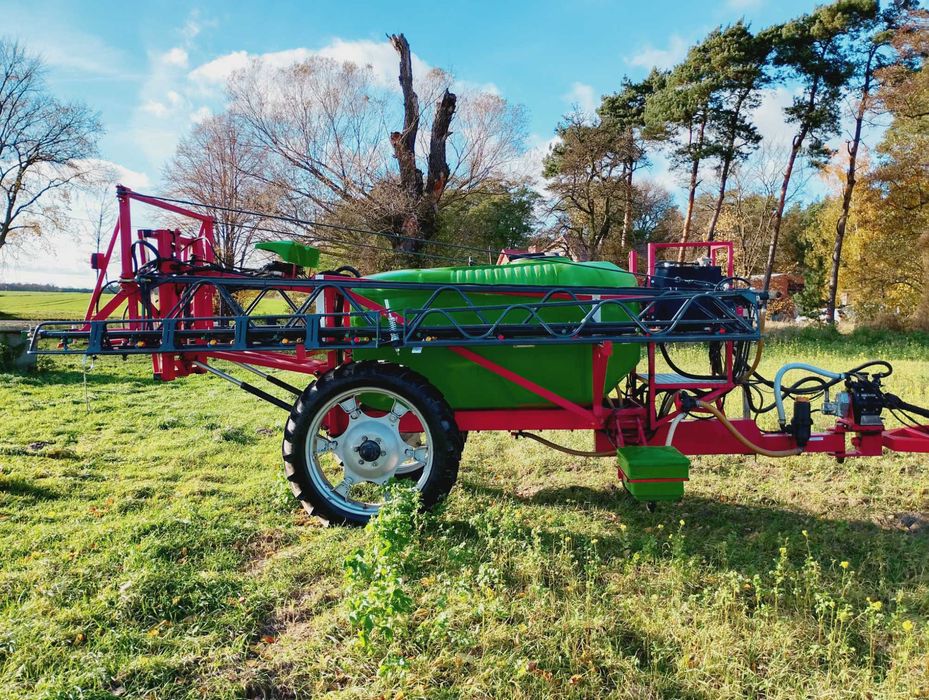 Opryskiwacz ciągnany AF2821HT produkcja 2014