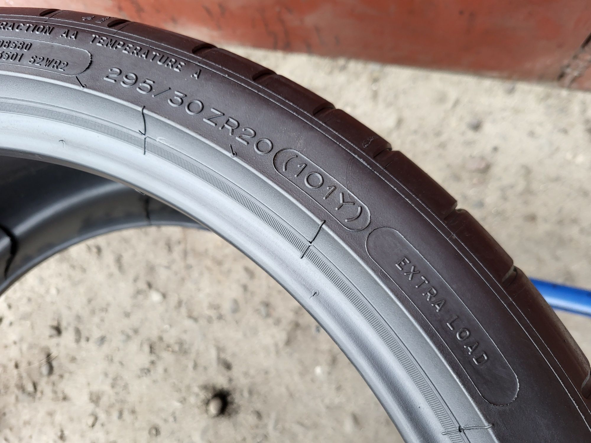 295/30/20 R20 Michelin Pilot Super Sport 2шт ціна за 1шт шини
