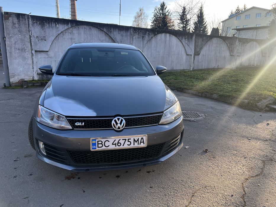 Комплектація GLI