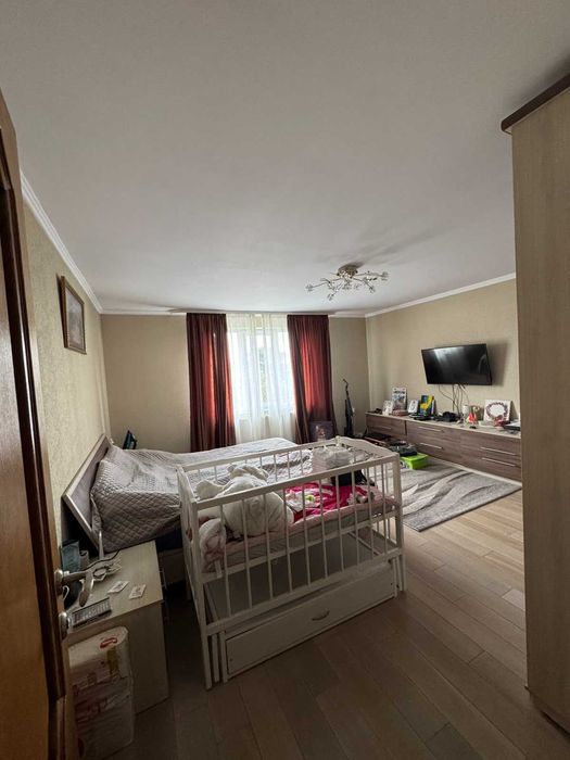 Продається особняк м.Бурштин.Вартий вашої уваги!