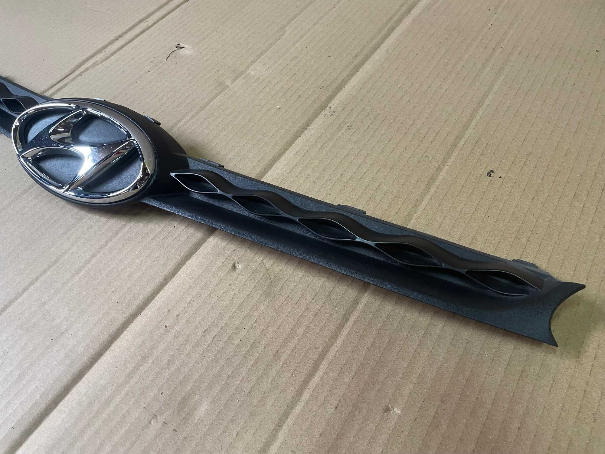 Hyundai I10 II 13-16 Grill Atrapa Zderzaka Przód Przedni