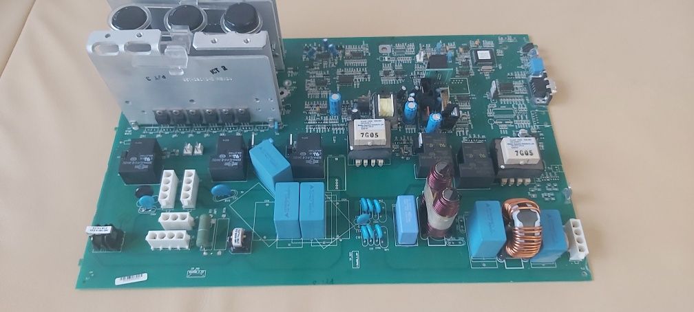 Płyta głowna ups APC Smart SU 3000 inet USZKODZONA
