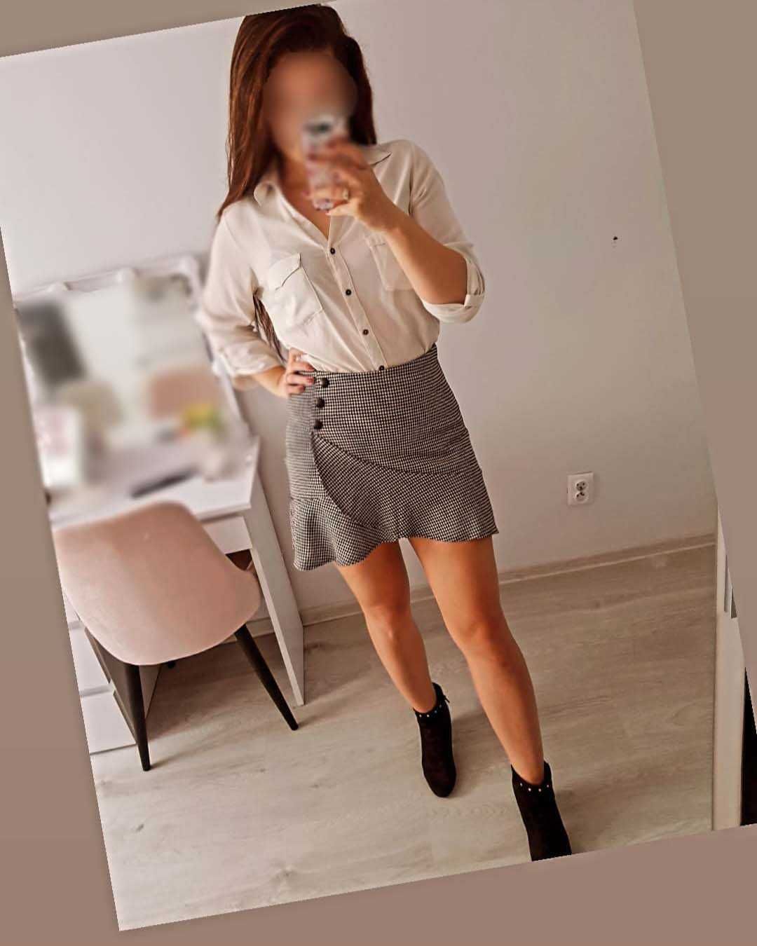Mini spódnica kopertowa w pepitkę czarno biała M 38 Reserved