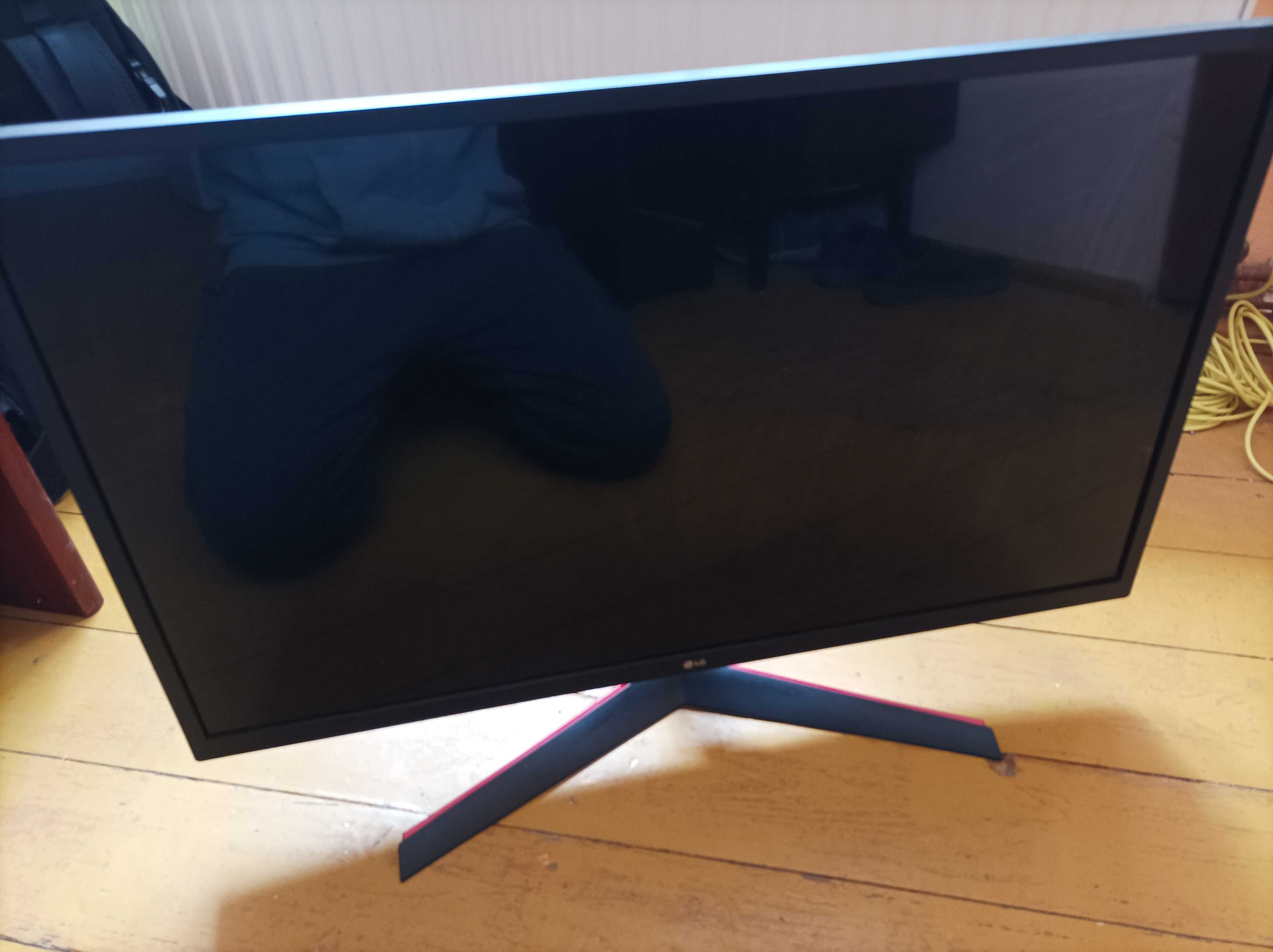 Monitor 32'' LG 32MP60G-B uszkodzony