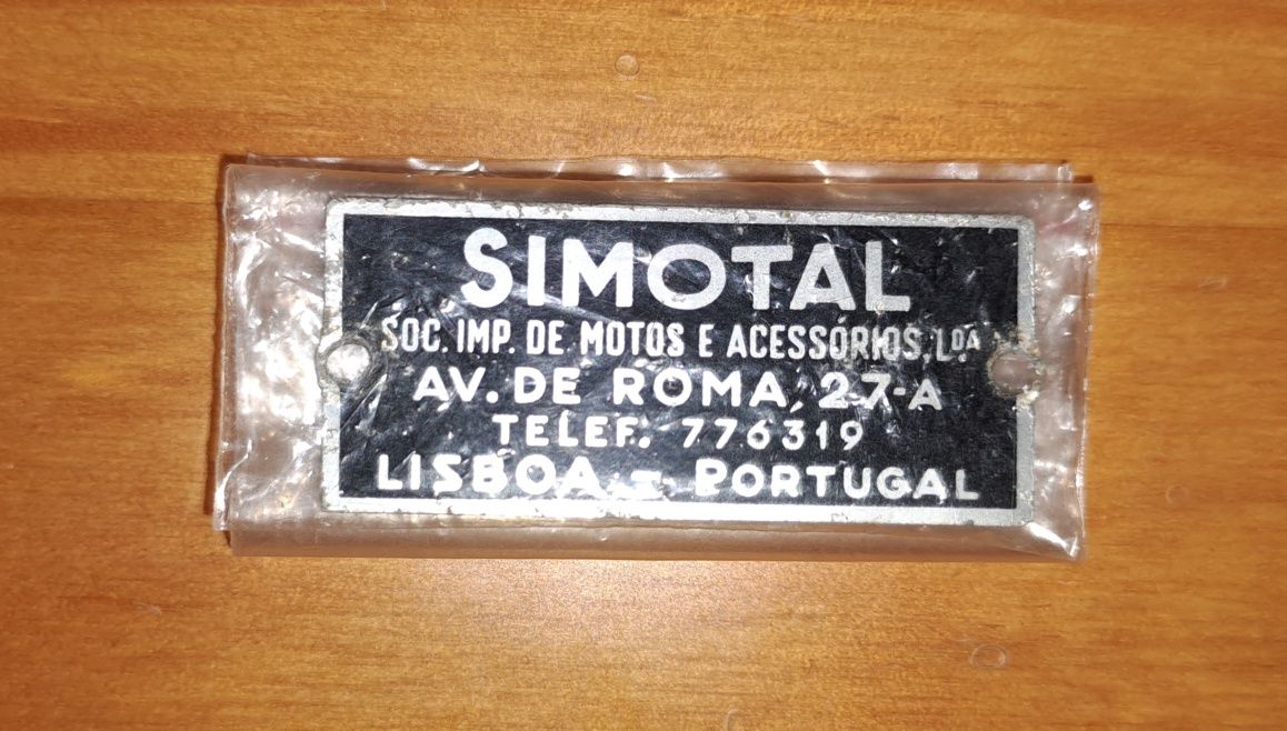Chapa antiga de importador Português - SIMOTAL (Lisboa)