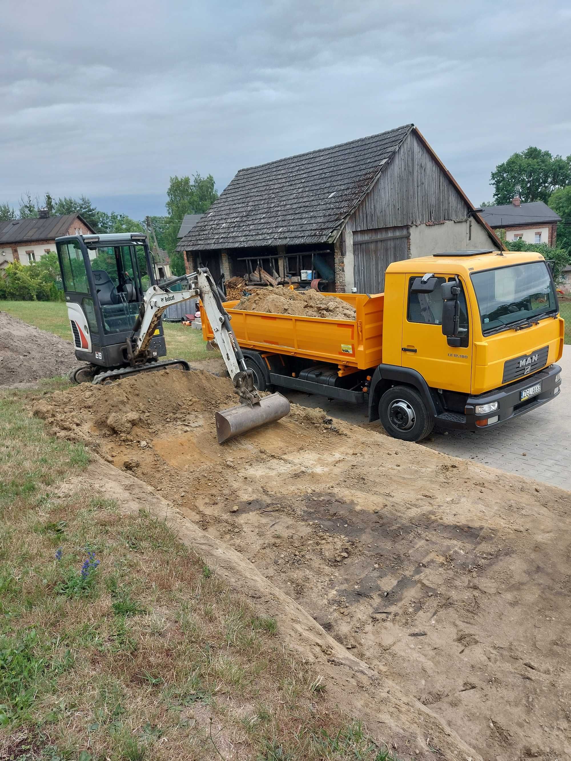 Usługi minikoparką + wywrotka 7,2t ładowności