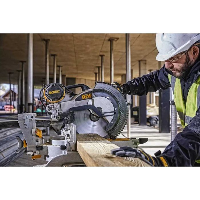Пила торцовочна 305мм/1675 Вт мережева DeWALT DWS780. Оригінал.