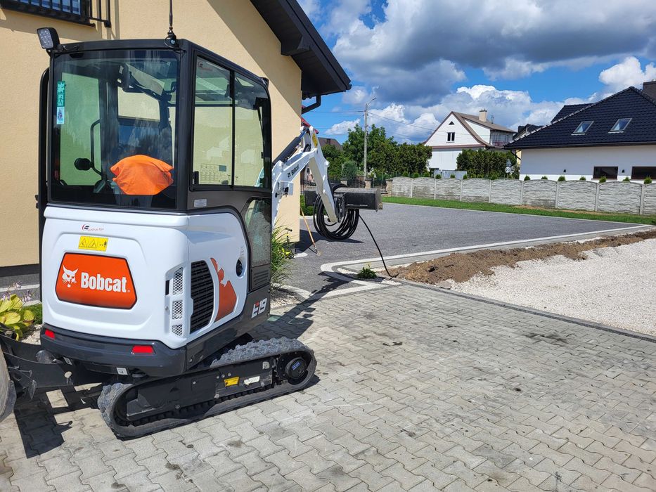 Usługi Minikoparkami Wywrotką Wynajem Koparek Wiertnic