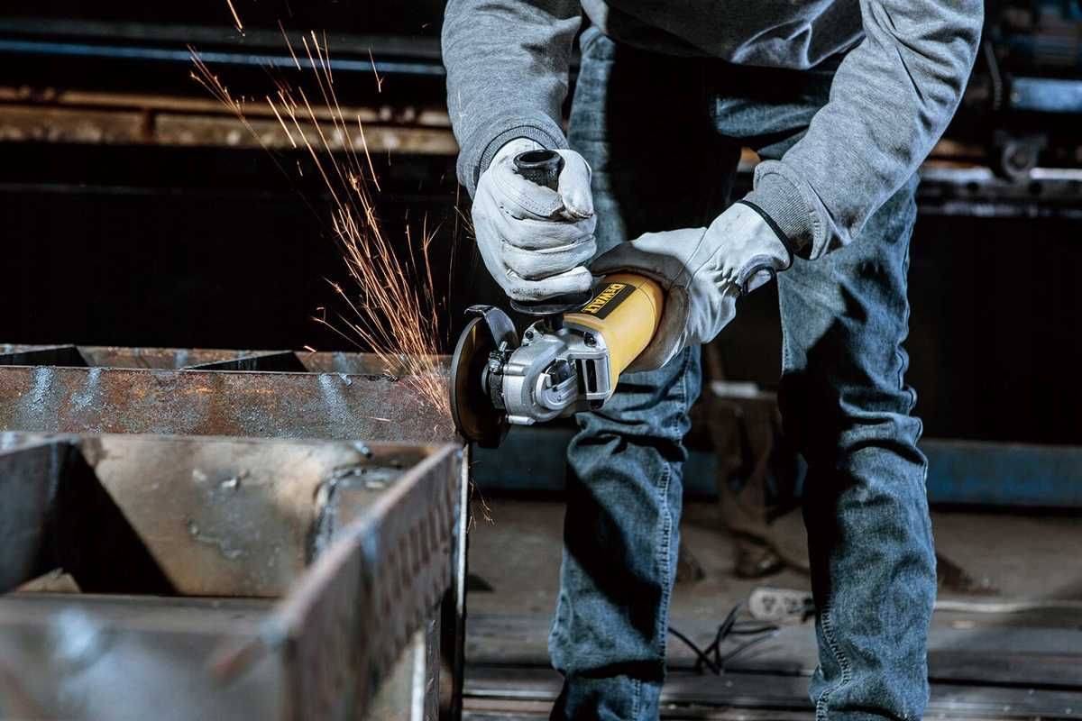DEWALT DWE4117 szlifierka kątowa 125mm 950W