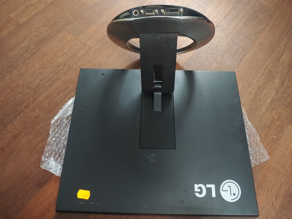 Monitor LG Flatron działa, uszkodzona podstawa