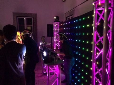 Aluguer de som e luz - DJs para Eventos e Casamentos