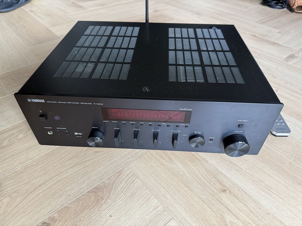 Amplituner Yamaha R-N602