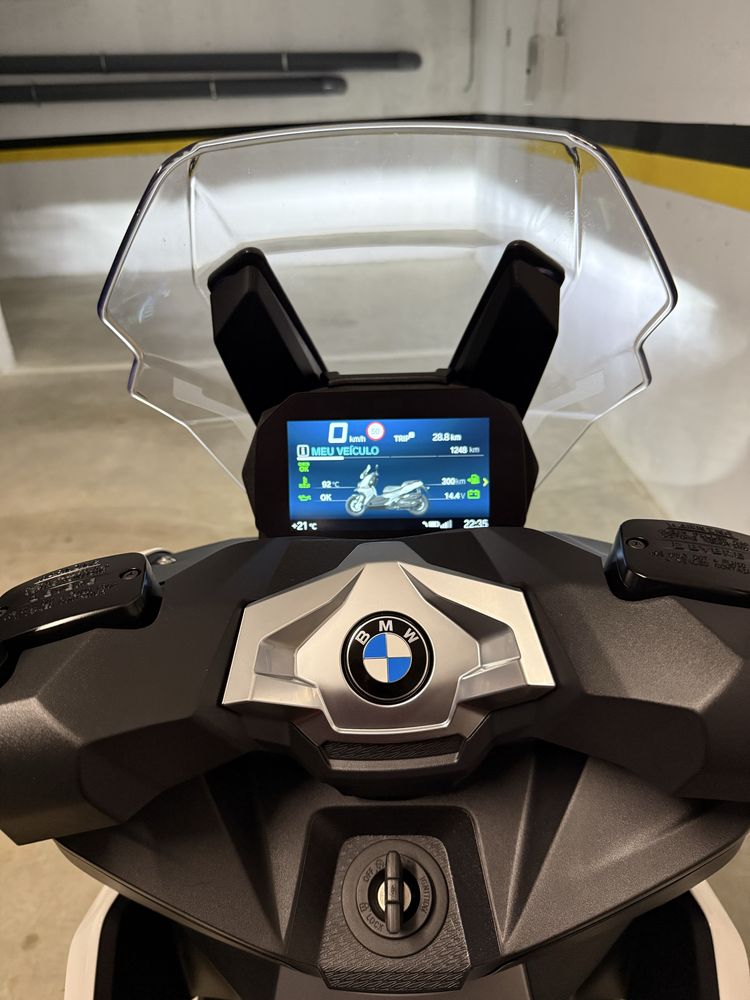 BMW C400 X — apenas 1.248 km rodados — Na garantia — Estado de Nova