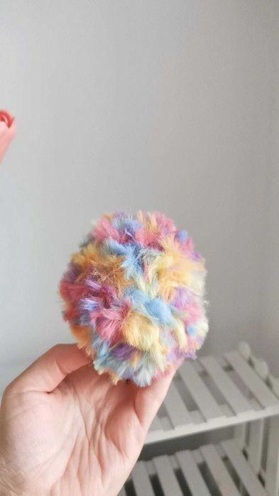 Jeż na szydełku, zawieszka, ozdoba na lusterko do auta