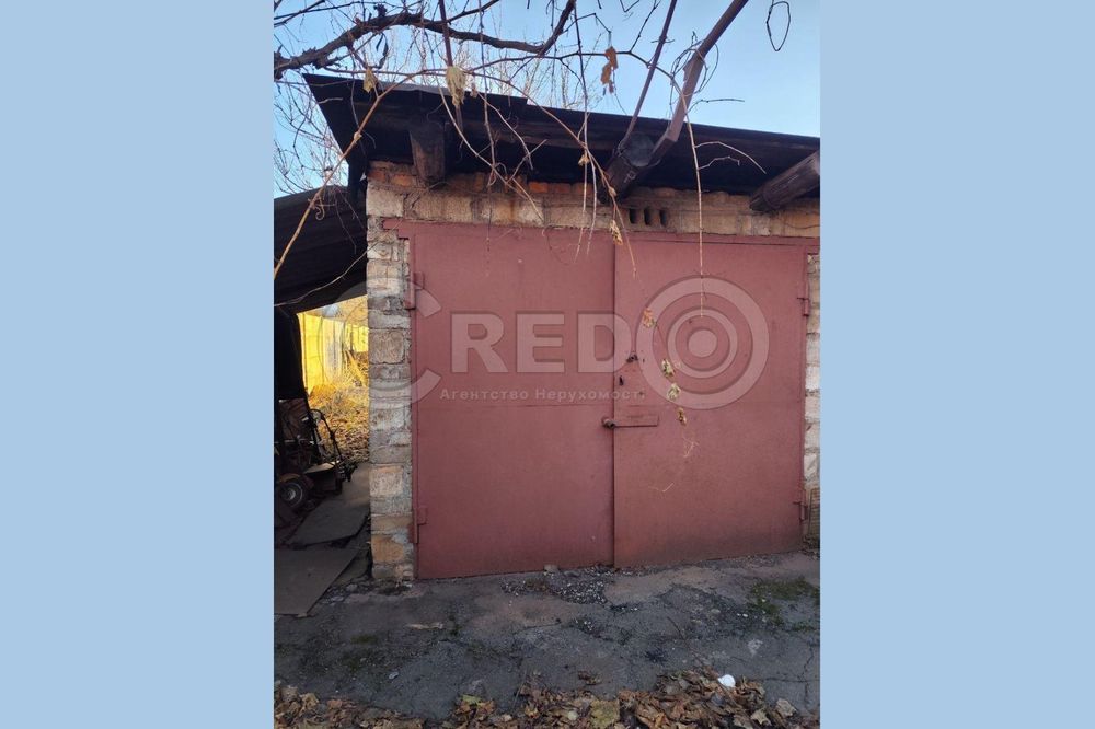 Продаж будинку з великою ділянкою. провулок Дежнева.