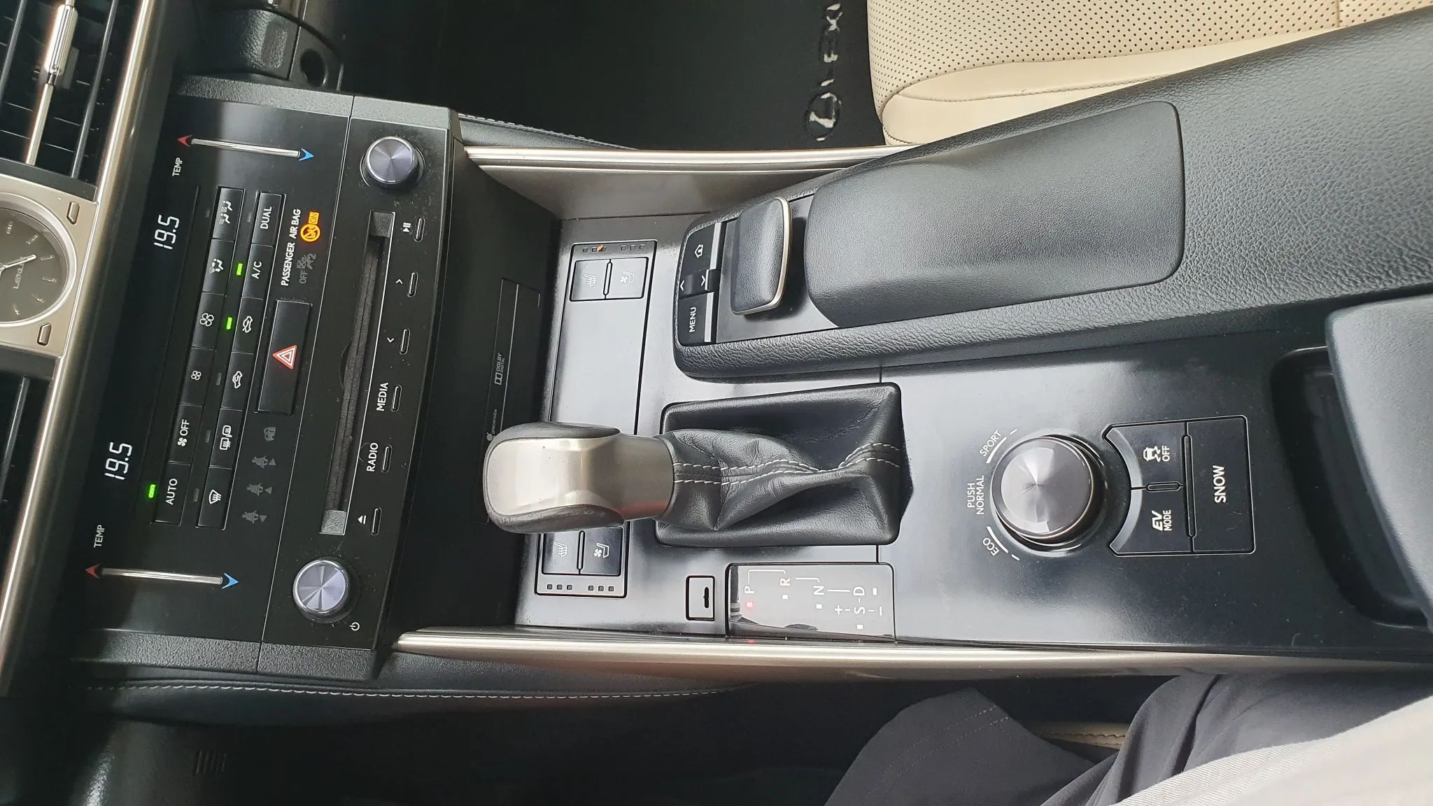 Lexus IS LEXUS IS 300H- Bardzo Ładny
