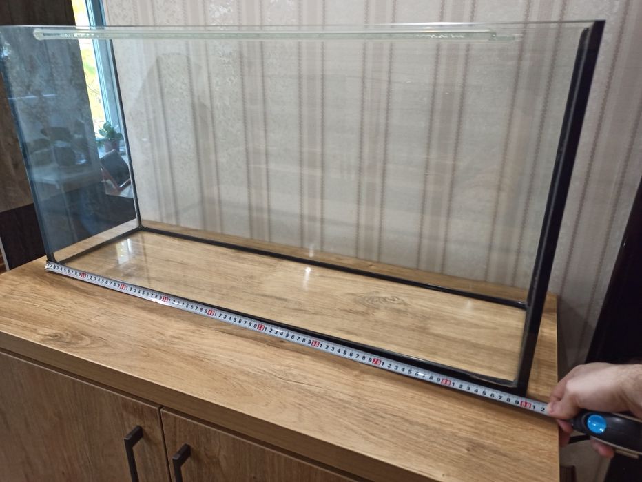 Продам акваріум на 100 літрів б/у