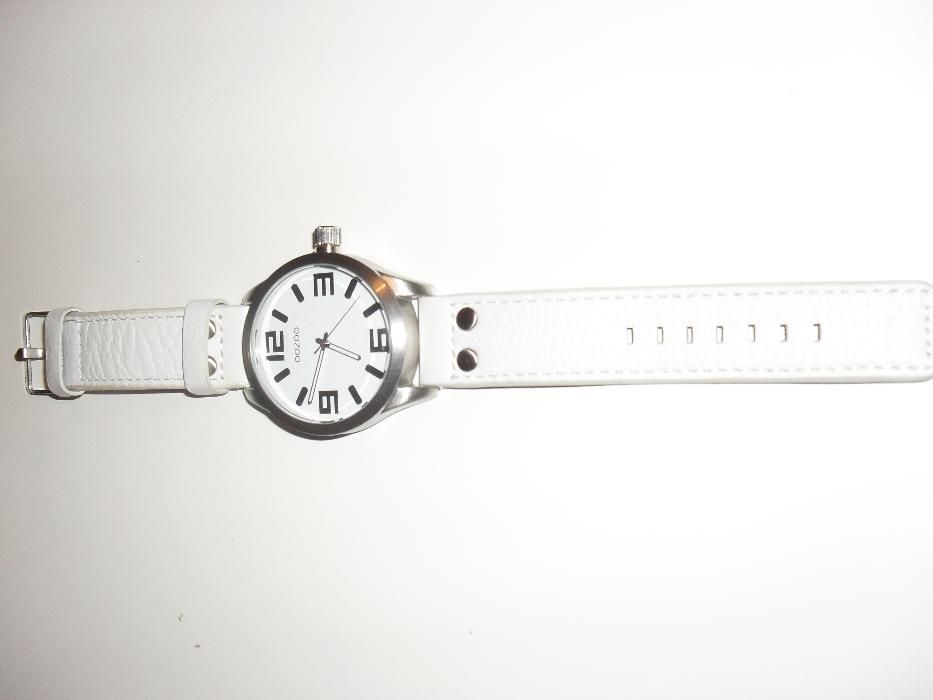 Relógio NOVO Branco OOZOO