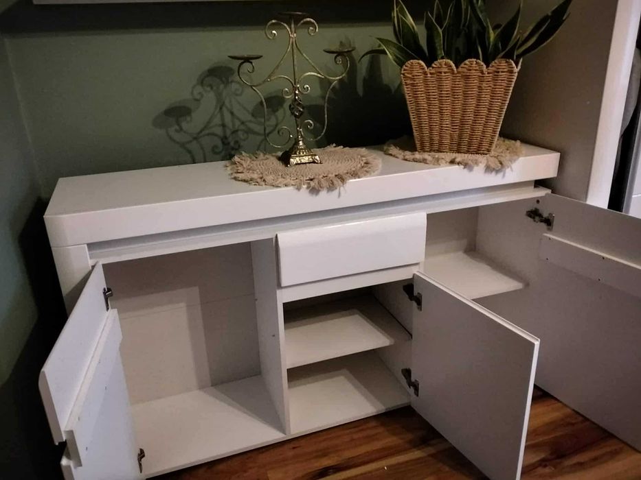 Sprzedam komodę z podświetleniem led