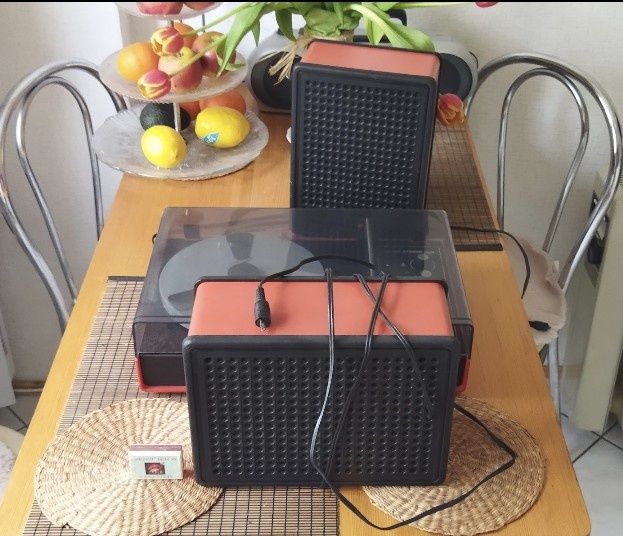 Gramofon stereo UNITRA Fonica nowy.