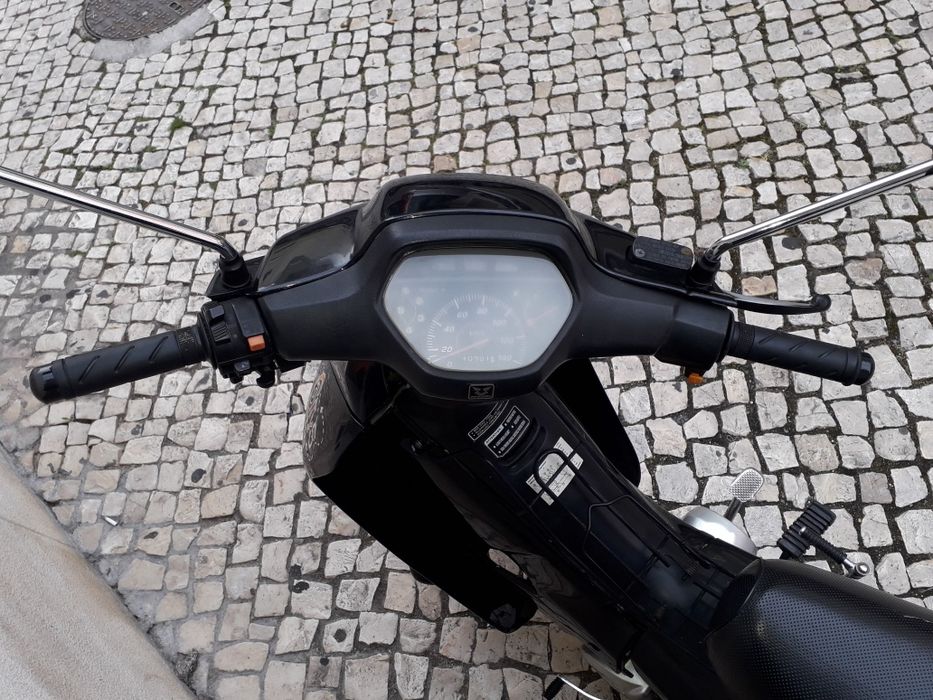 Mota 125 cm3 semi automática 4v(venda ou troca)