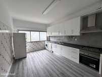 Apartamento T2 no Olival Basto | Cozinha e WC recentemente remodelados