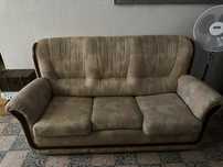3 sofas em bom estado